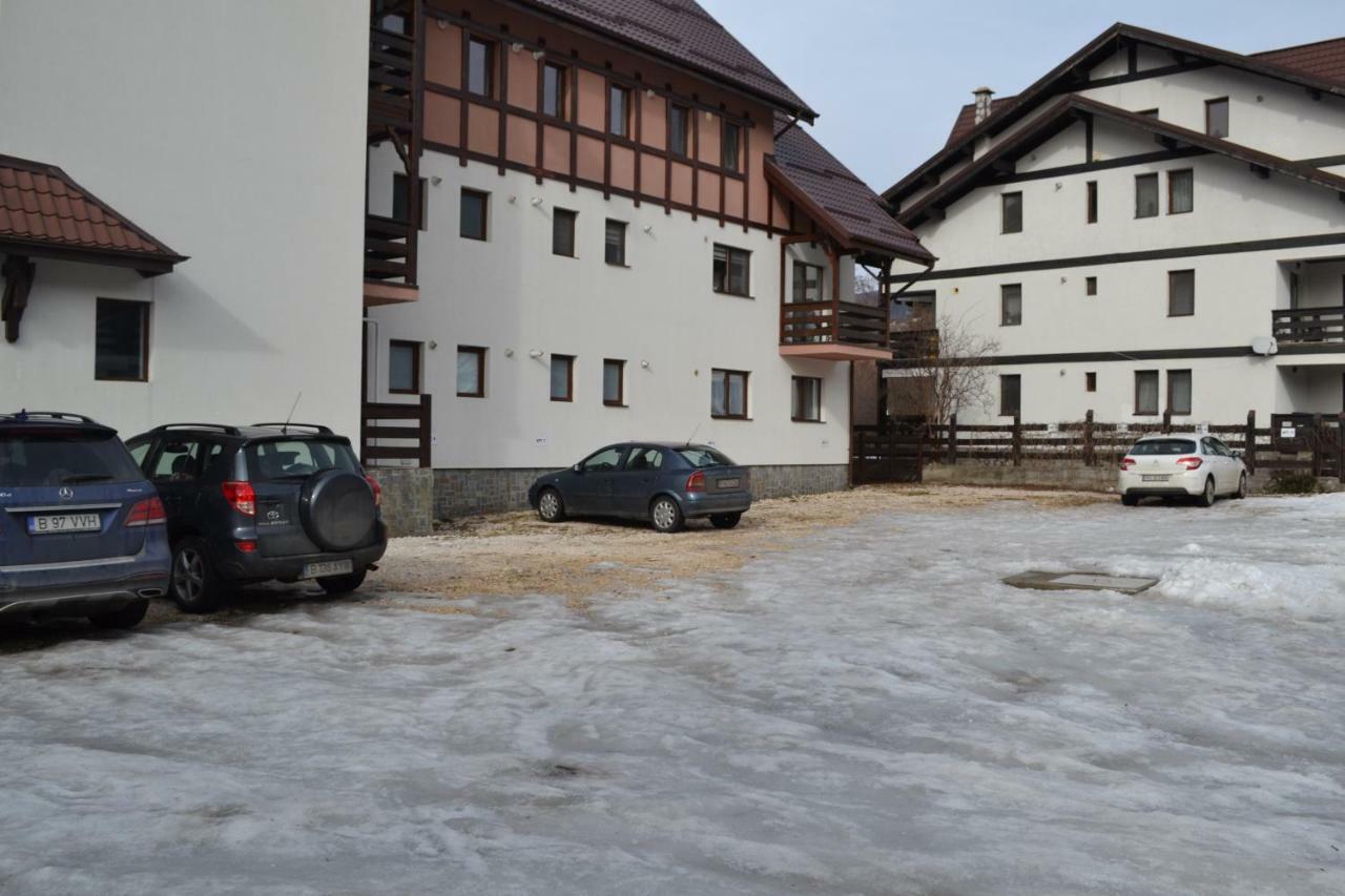 Apartament Golden Rose 1 Buşteni Exteriör bild